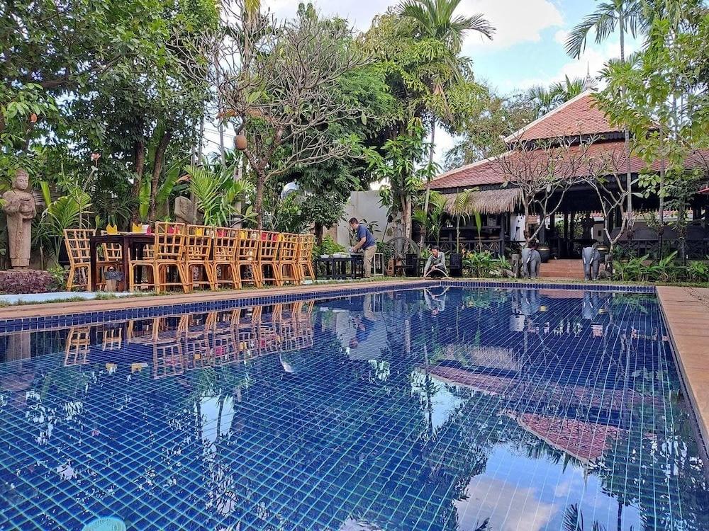 Hotel The Oasis Harbor Siem Reap Exterior foto